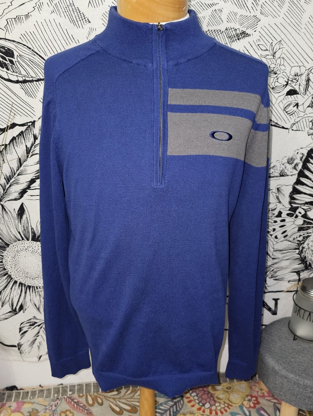 Oakley Men’s Royal Blue Half-Zip Sweater with Gray Stripes Sz Large